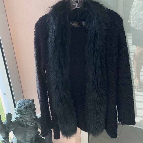 Donna Saylers Fabulous Faux Fur Sweater Beautiful soft Comfy Thick Fur Trim - Picture 5 of 5
